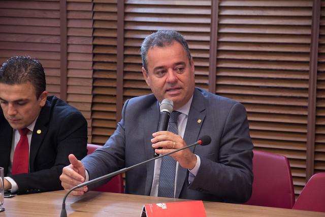 Danilo Cabral defende eleição municipal em 2022
