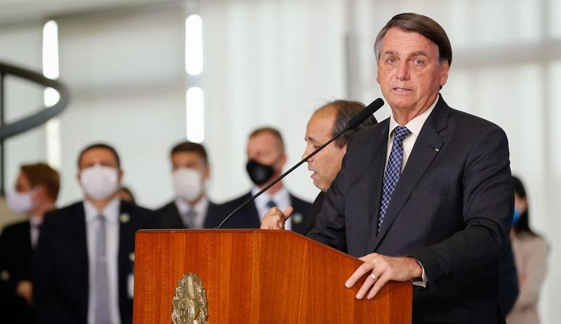 Bolsonaro planeja prorrogar auxílio emergencial até o fim do ano com parcelas de R$ 250
