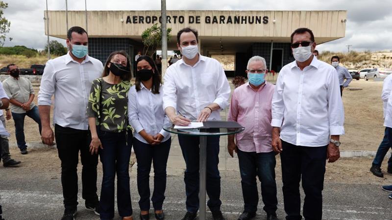 Paulo Câmara autoriza requalificação do Aeroporto de Garanhuns