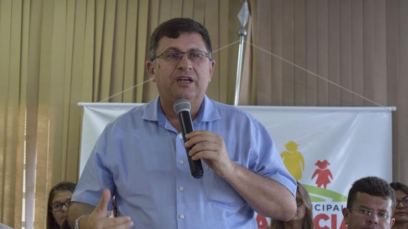 Juiz discorda de parecer do MPE e aprova contas de campanha de Adelmo Moura (PSB)