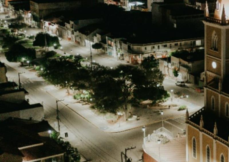 Prefeitura adquire mais 1.259 lâmpadas de LED para iluminação pública de Serra Talhada