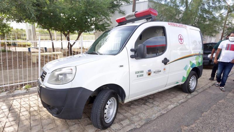 Prefeitura de  Serra Talhada entrega ambulância aos moradores do Poço da Cerca no distrito de Serrinha