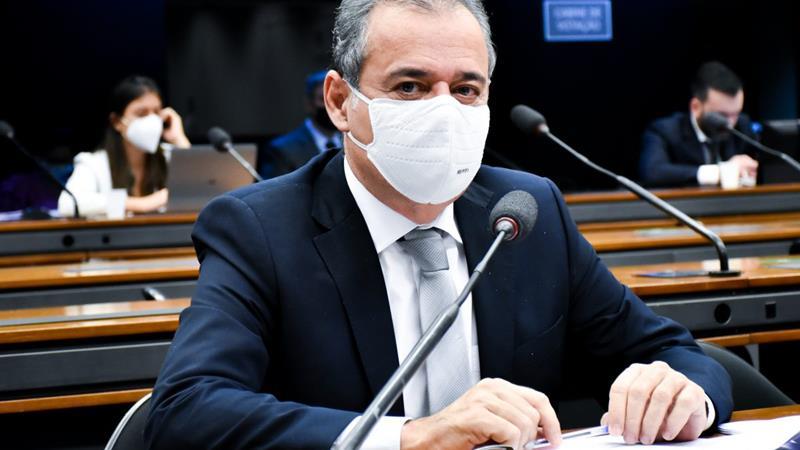 Danilo Cabral propõe valor de meio salário mínimo do novo Bolsa Família