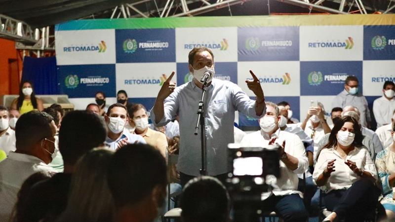Paulo Câmara inaugura requalificação da estrada de acesso a Cumaru