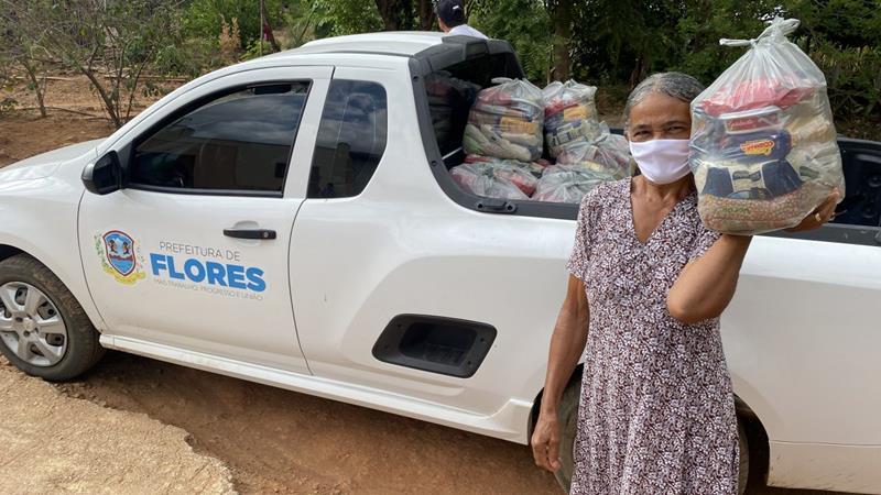 Prefeitura de Flores garante dose de reforço e kit alimentação para Comunidade Quilombola