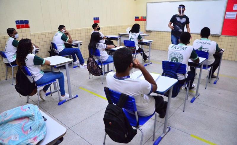 Escolas estaduais não terão aulas presenciais durante período de Carnaval em Pernambuco