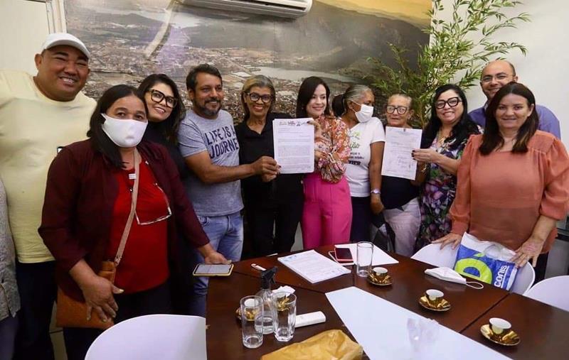 Em Serra Talhada, professores comemoram garantia do piso nacional de 33,24%