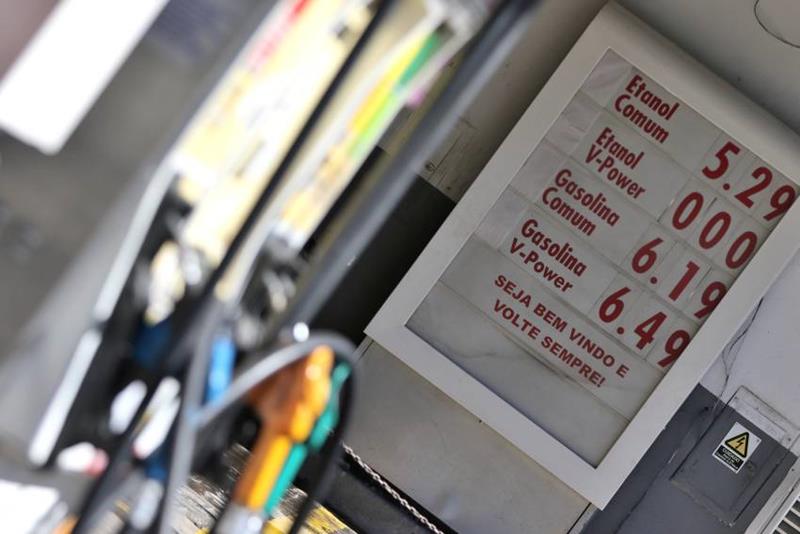Depois da gasolina, Petrobras agora reduz preço do diesel nas refinarias