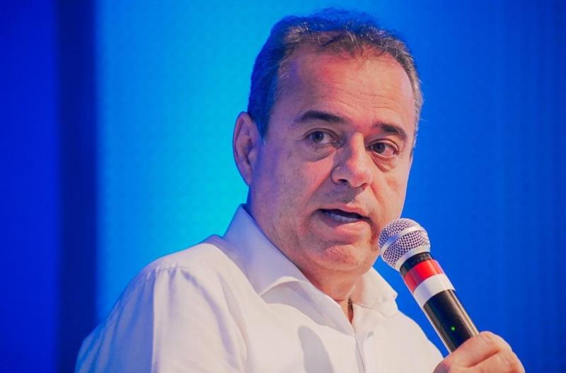 “Falta à nova gestão comando que olhe para o futuro”, afirma Danilo Cabral