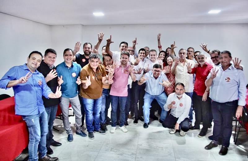 Danilo promove grande encontro com prefeitos e lideranças políticas do Pajeú