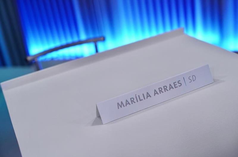 “Gostaria que Marília dissesse três coisas que fez como secretária. Apenas três”, questiona Danilo, no debate da TV Globo