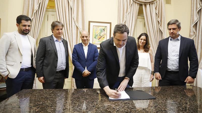 Assinado contrato de concessão do Centro de Convenções de Pernambuco