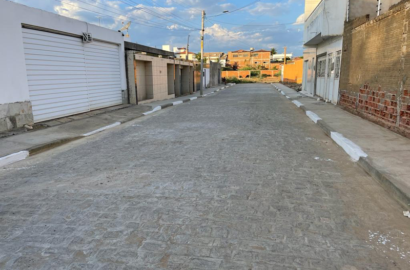 Prefeitura de Serra Talhada inaugura pavimentação de ruas na AABB/Várzea