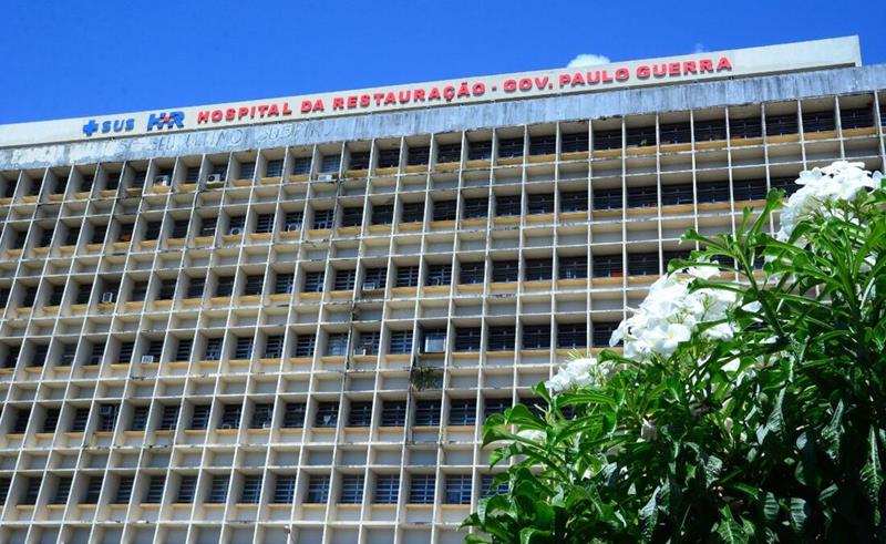 Paciente rouba arma, mata vigilante do maior hospital do Recife e é morto a tiros ao tentar fugir