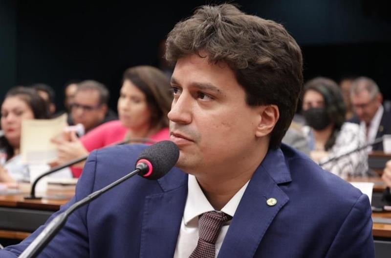 Lucas Ramos sai em defesa da Transnordestina do Sertão em Pernambuco