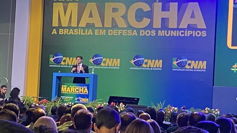 João Campos: “Não tem como o Brasil dar certo com uma carga tributária tão alta e tão desigual”