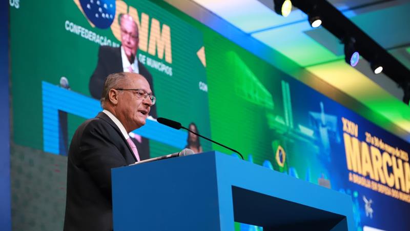 Na Marcha dos prefeitos: Alckmin defende reforma tributária justa