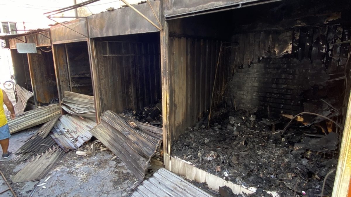 Incêndio destrói pontos comerciais no ‘Beco dos Importados’, em Afogados da Ingazeira
