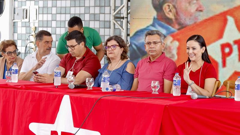 Em Serra Talhada, lideranças estaduais do PT estabelecem reeleição de Márcia Conrado como prioridade 