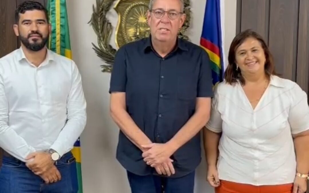 Álvaro Porto oficializa pré-candidaturas em Carnaíba, Ilma prefeita e Gleybson vice