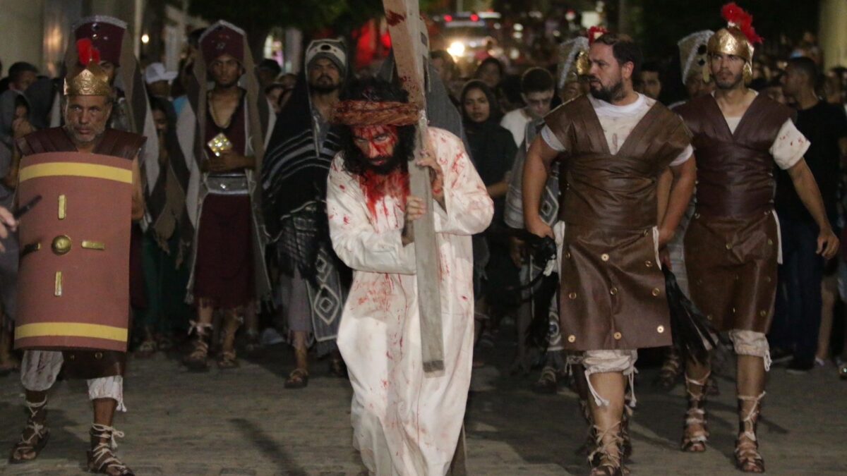 Via Sacra do Bom Jesus retorna às ruas de Serra Talhada com espetáculo de fé e esperança
