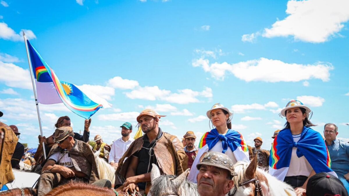 Em Serrita, Raquel Lyra participa da 54° Missa do Vaqueiro