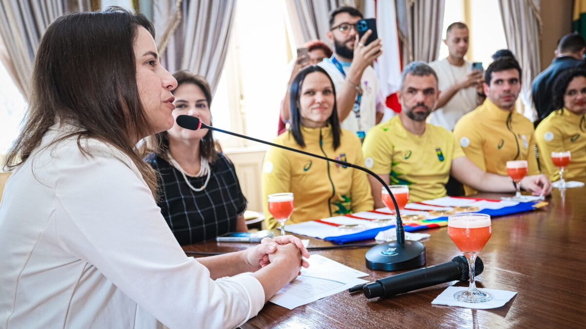 Raquel Lyra recebe atletas pernambucanos que participaram dos Jogos Paralímpicos de Paris 2024