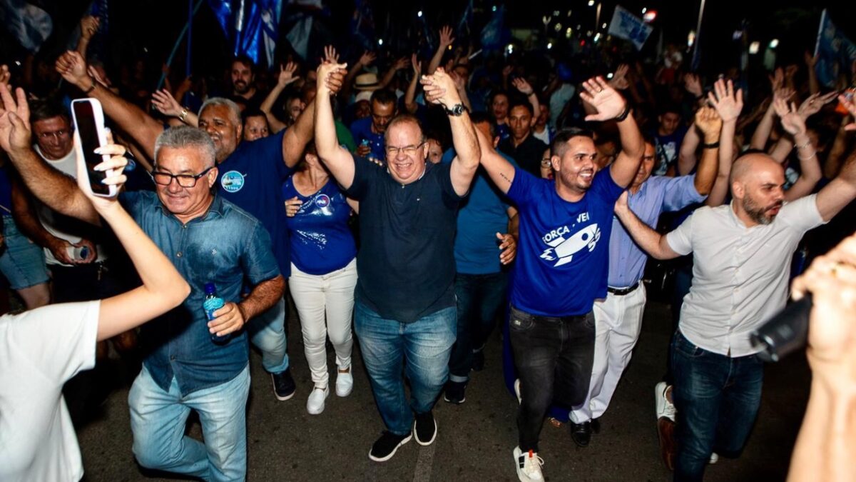 Inauguração de comitê consolida força de Danilo Simões e Edson Henrique em Afogados da Ingazeira