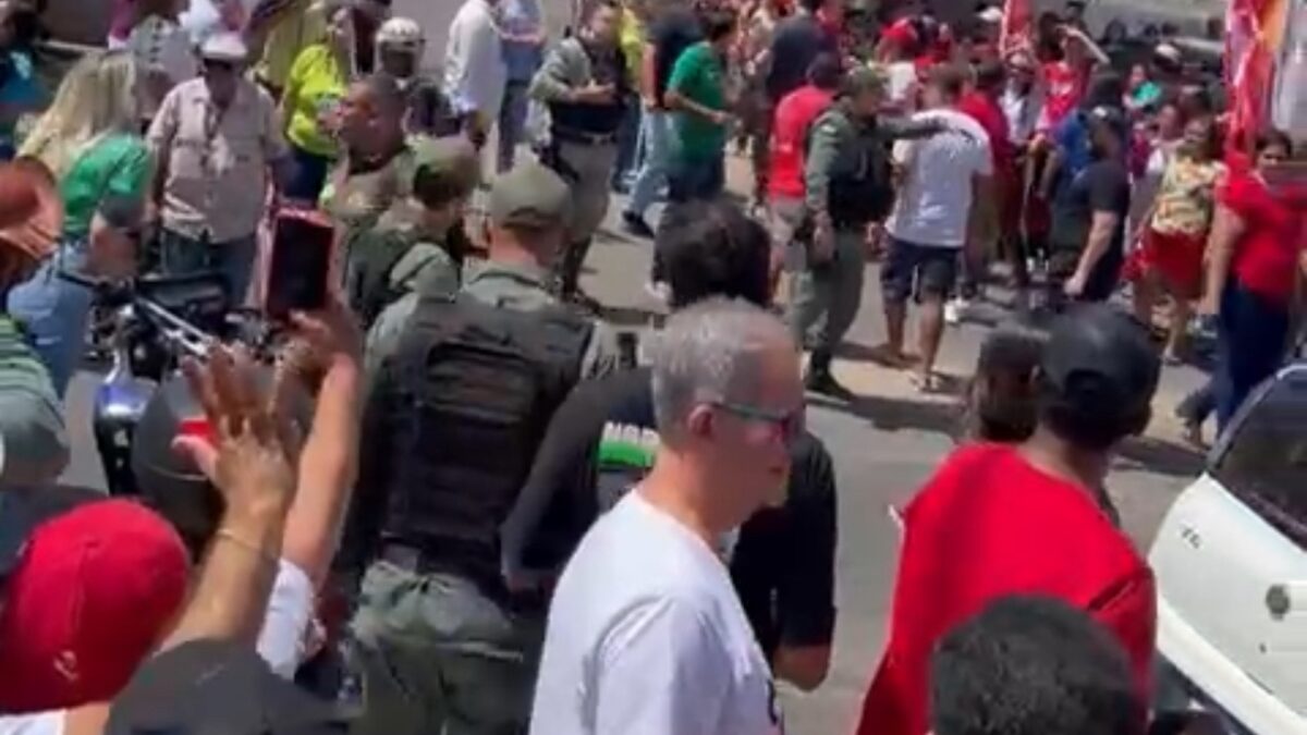 Polícia intervém para evitar confronto entre militâncias de Márcia e Miguel durante debate