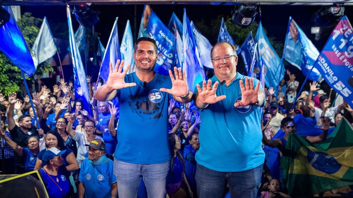 Multidão toma as ruas de Afogados em caminhada histórica com Danilo e Edson