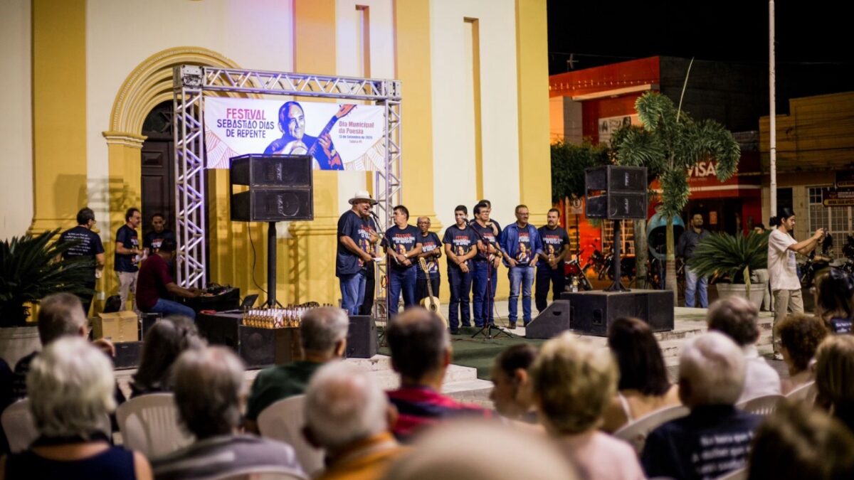 Festival Sebastião Dias de Repente celebra a cultura, mas é interrompido por militantes com som alto e motos