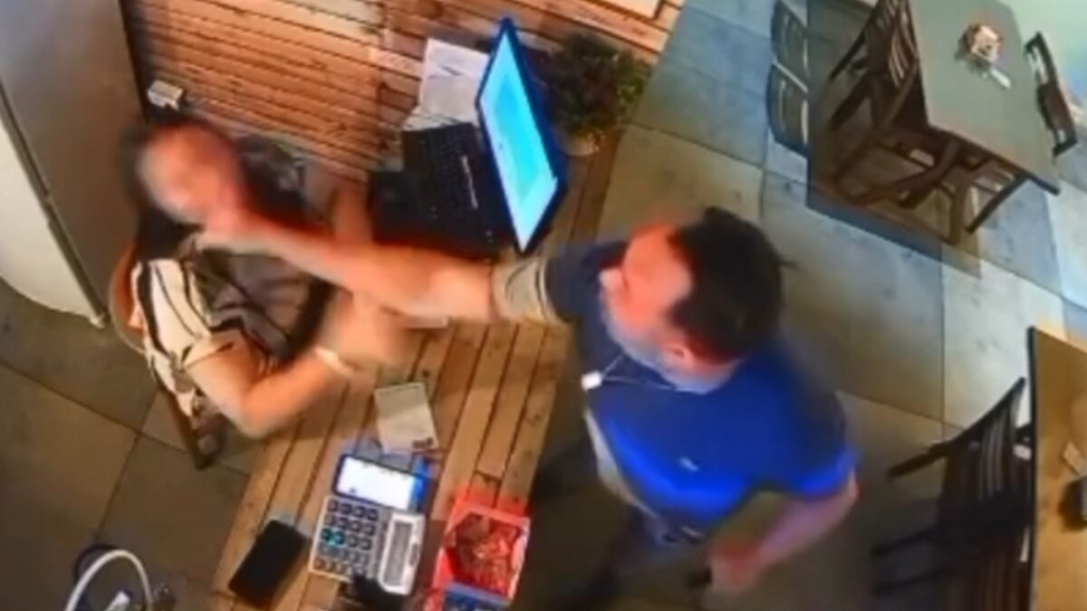 Cantor agride gerente de restaurante em Serra Talhada; imagens do circuito interno viralizam