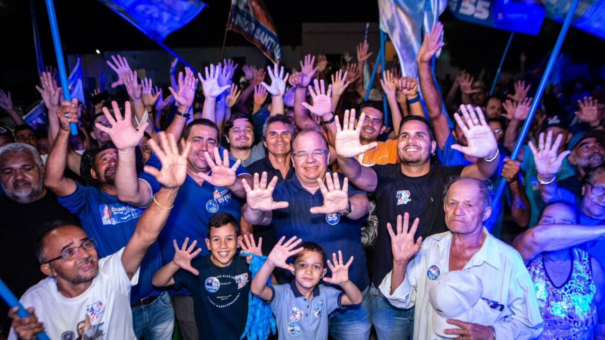 Danilo e Edson lideram grande Caravana Acelera 55 na comunidade de Carapuça