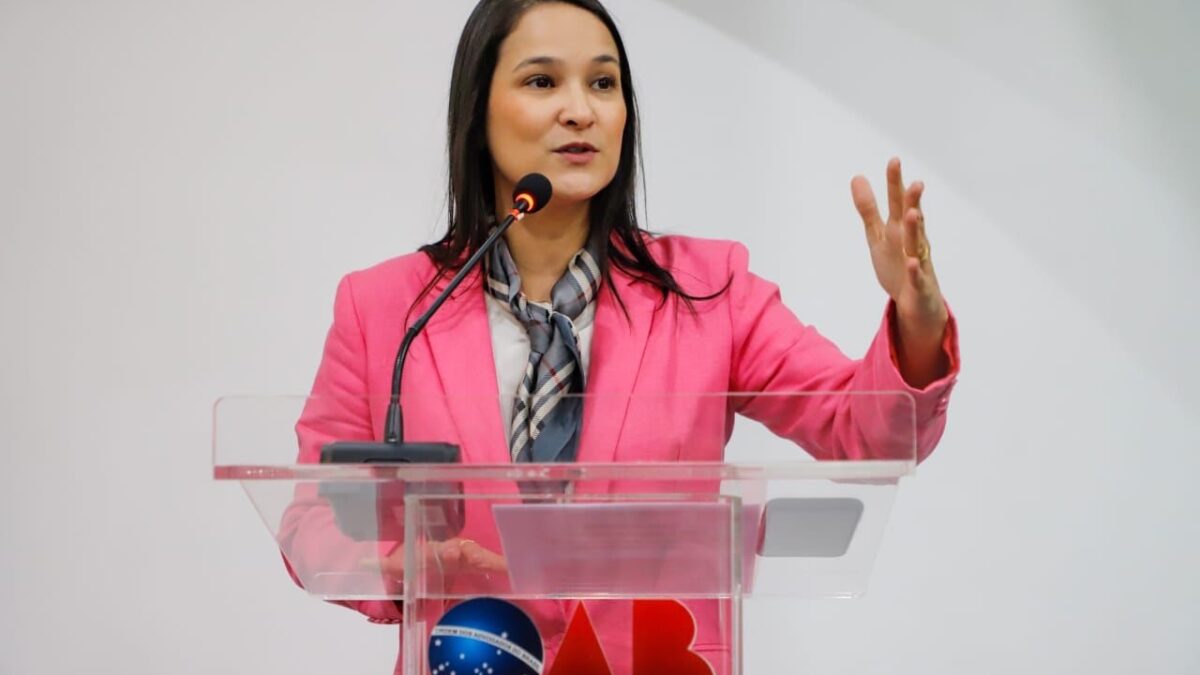 Ingrid Zanella vence eleição e será a 1ª mulher a comandar a OAB-PE