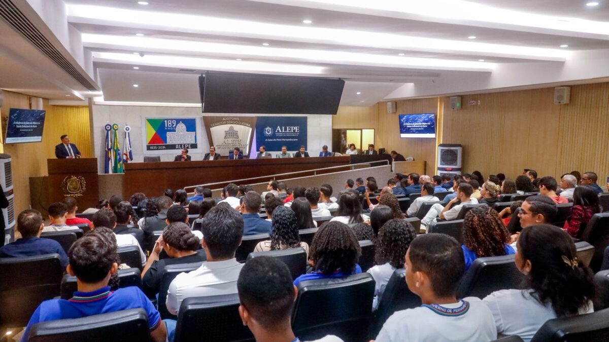 Intervalos bíblicos’ em escolas motivam novo debate na Alepe