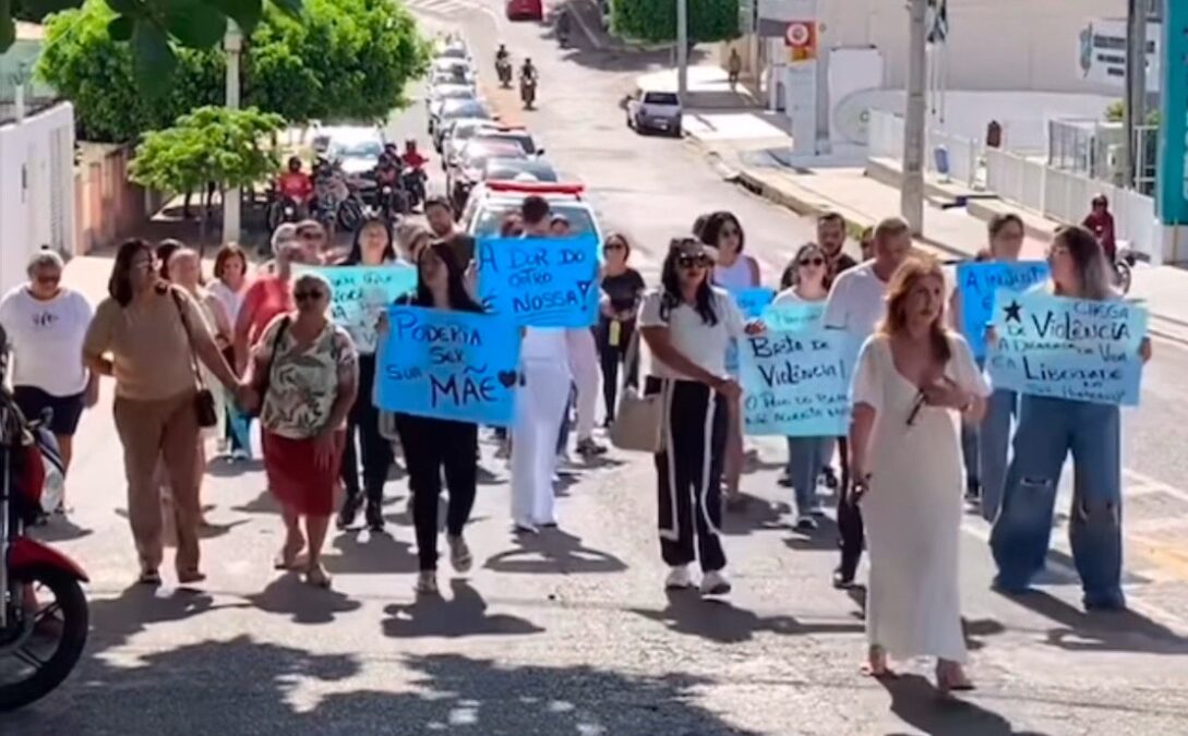 Serra Talhada clama por justiça e segurança em caminhada contra a violência