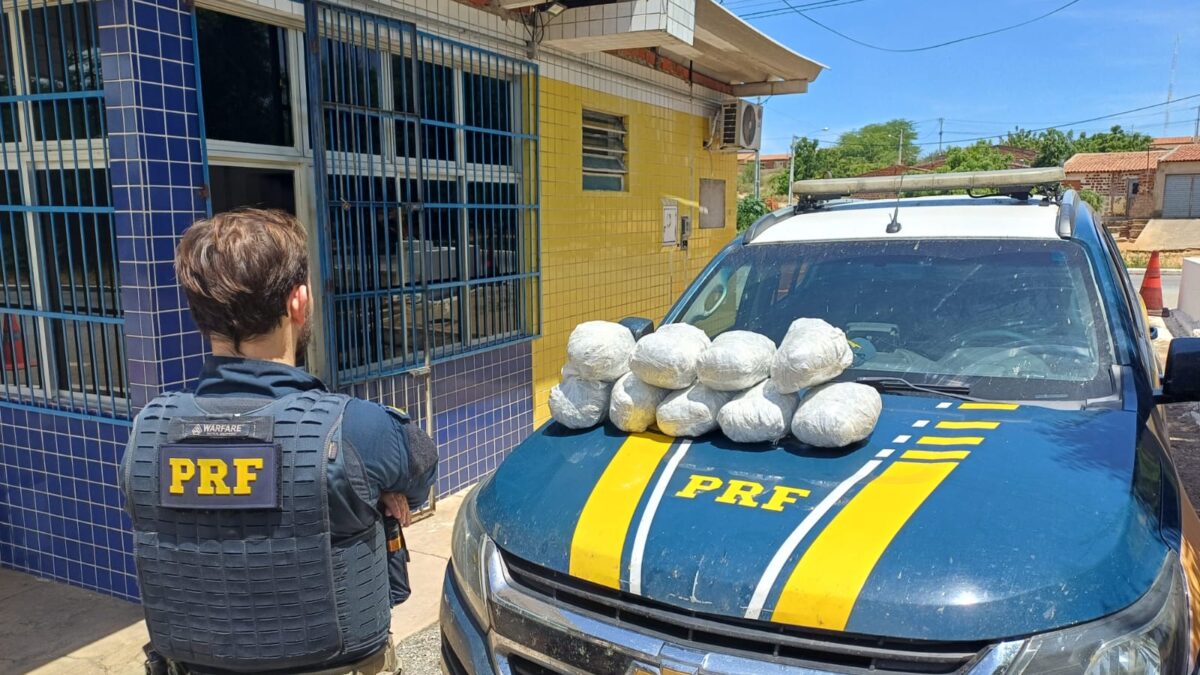 PRF detém casal com 9,2 Kg maconha na BR 316, em Floresta