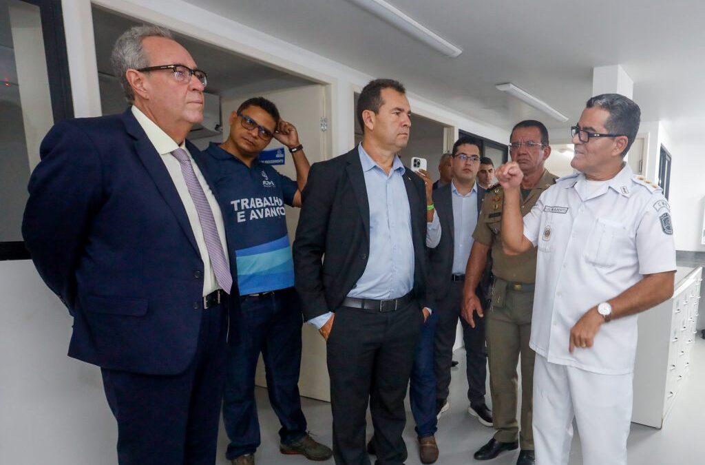 Deputados fazem vistoria no Hospital da PM após denúncias de falhas