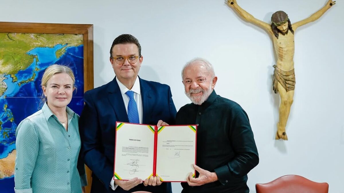 Pernambuco ganha ainda mais força no governo federal em meio a escândalo bilionário no INSS