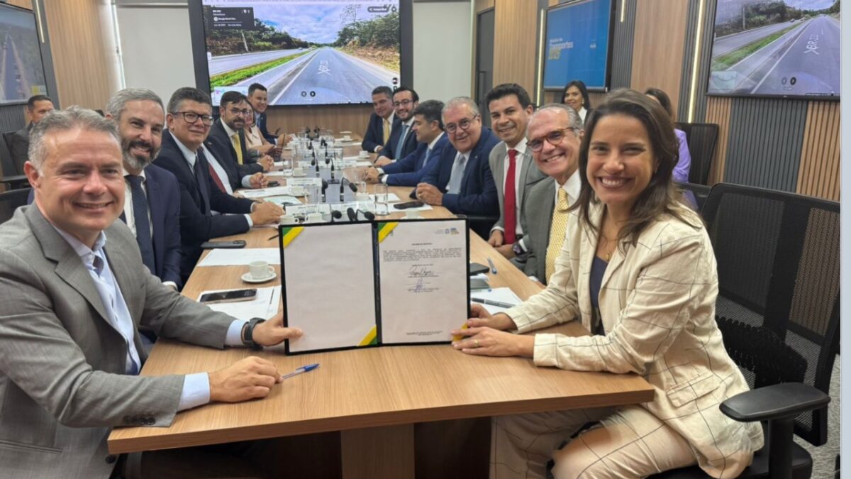 Revitalização e duplicação da BR-232 até Serra Talhada, na pauta de Raquel em Brasília
