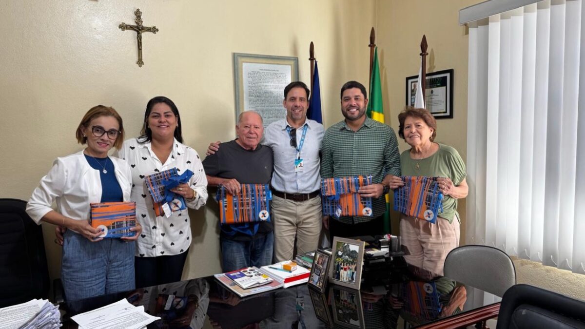 Prefeito de Iguaracy fortalece parcerias com a Caixa Econômica Federal