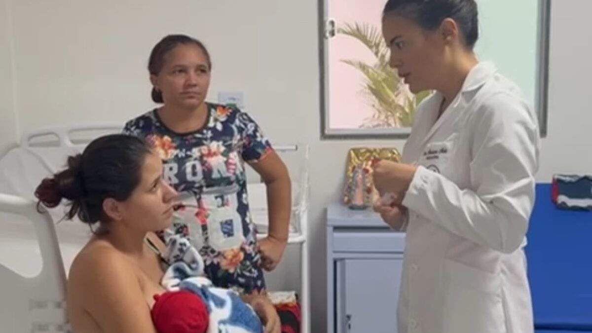 Primeiro bebê nascido no Centro de Parto Normal de ST recebe alta médica com avaliação positiva da pediatra Mariana Melo